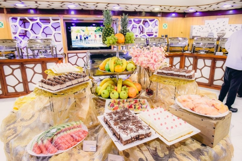 Food and Beverages (Lower Deck)